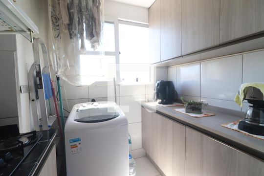 Cozinha e Área de Serviço de apartamento para alugar com 2 quartos, 50m² em Santo Afonso, Novo Hamburgo