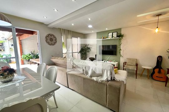 Sala de casa de condomínio à venda com 3 quartos, 114m² em Engordadouro, Jundiaí