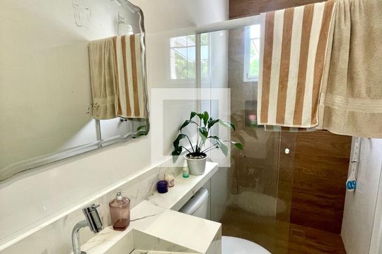 Banheiro da Suíte de casa de condomínio à venda com 3 quartos, 114m² em Engordadouro, Jundiaí