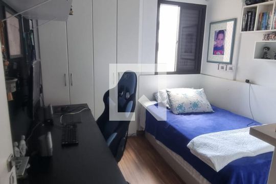 Quarto de apartamento à venda com 3 quartos, 83m² em Santa Teresinha, São Paulo