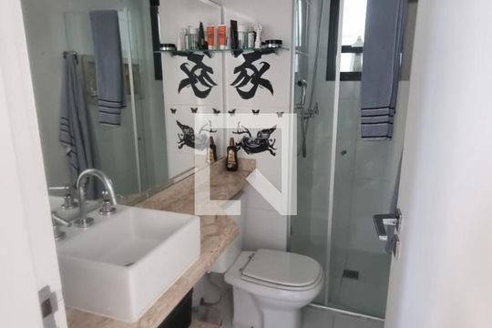 Banheiro de apartamento à venda com 3 quartos, 83m² em Santa Teresinha, São Paulo