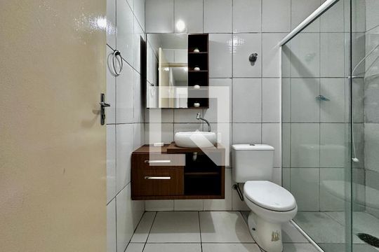 Banheiro  de apartamento à venda com 2 quartos, 80m² em Santo Amaro, São Paulo