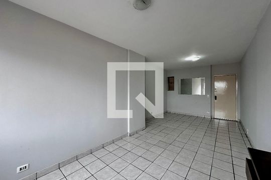 Sala de apartamento à venda com 2 quartos, 80m² em Santo Amaro, São Paulo