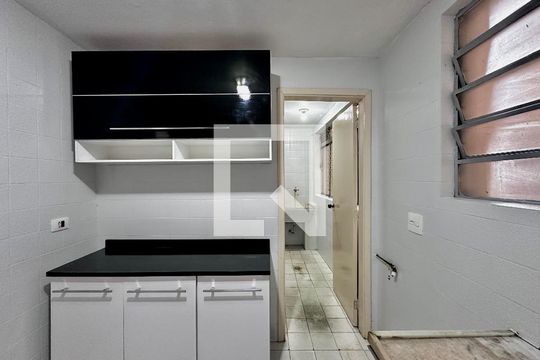 Cozinha  de apartamento à venda com 2 quartos, 80m² em Santo Amaro, São Paulo