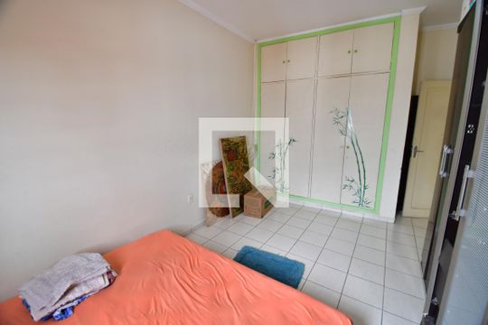 Quarto 2 de casa para alugar com 2 quartos, 400m² em Jardim Chapadão, Campinas