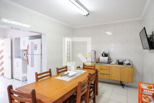 Cozinha de casa à venda com 4 quartos, 256m² em Santa Maria, Santo André
