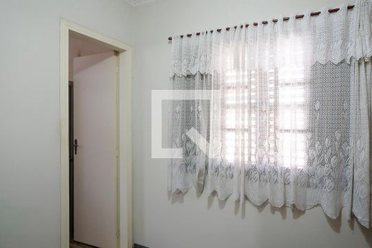 Closet suíte de casa à venda com 4 quartos, 256m² em Santa Maria, Santo André