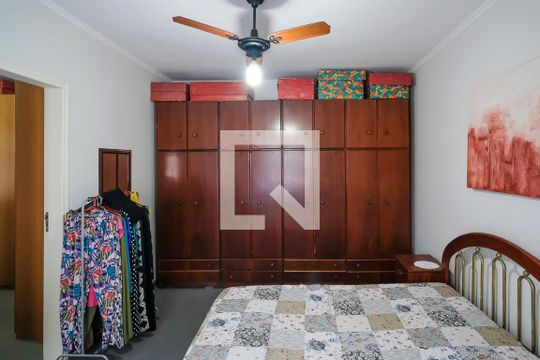 Suíte de casa à venda com 4 quartos, 256m² em Santa Maria, Santo André