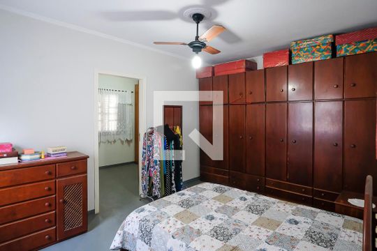 Suíte de casa à venda com 4 quartos, 256m² em Santa Maria, Santo André
