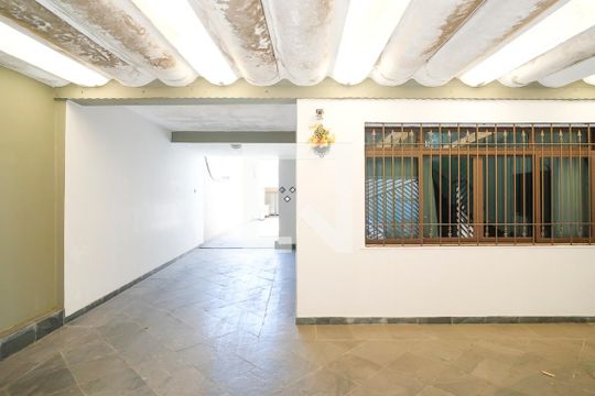 Garagem de casa à venda com 4 quartos, 256m² em Santa Maria, Santo André