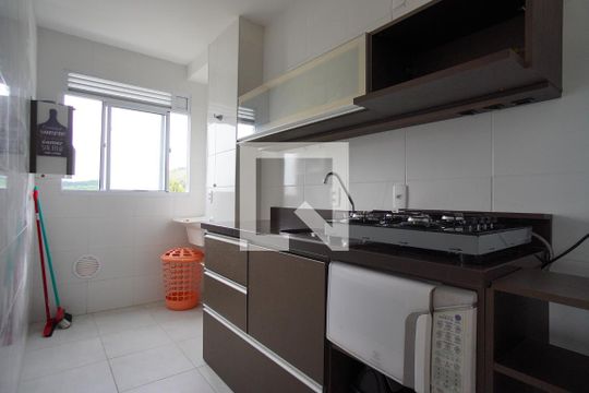 Cozinha de apartamento à venda com 2 quartos, 44m² em Morro Santana, Porto Alegre