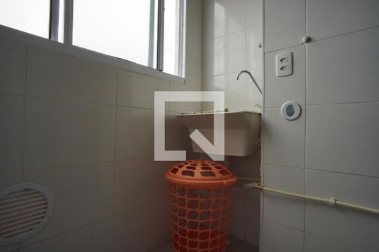 Cozinha e Área de Serviço de apartamento à venda com 2 quartos, 44m² em Morro Santana, Porto Alegre