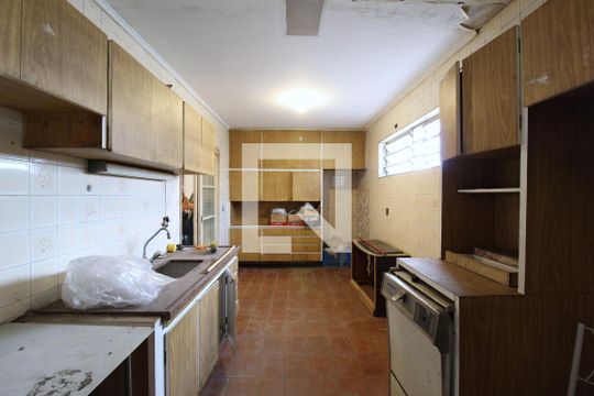 Cozinha de casa à venda com 4 quartos, 200m² em Moema, São Paulo