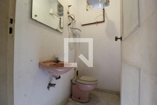 Lavabo de casa à venda com 4 quartos, 200m² em Moema, São Paulo