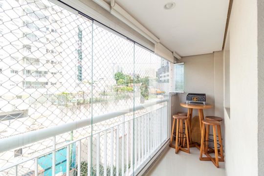 Varanda de apartamento à venda com 2 quartos, 56m² em Chácara Seis de Outubro, São Paulo
