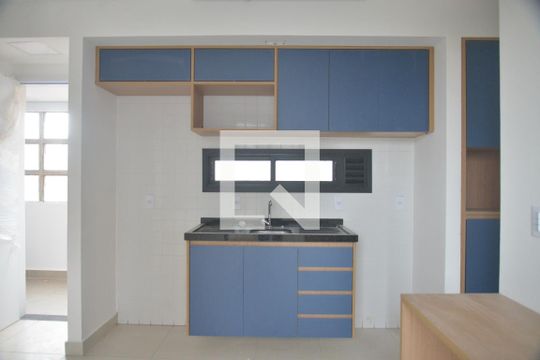 Cozinha de apartamento para alugar com 2 quartos, 46m² em Campestre, Santo André