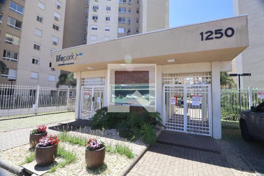 Fachada e portaria de apartamento à venda com 3 quartos, 85m² em Marechal Rondon, Canoas
