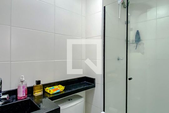 Banheiro de apartamento para alugar com 2 quartos, 32m² em Brás, São Paulo