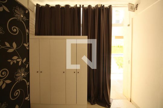 Quarto 6 de casa à venda com 6 quartos, 300m² em Jardim Morumbi, São Paulo