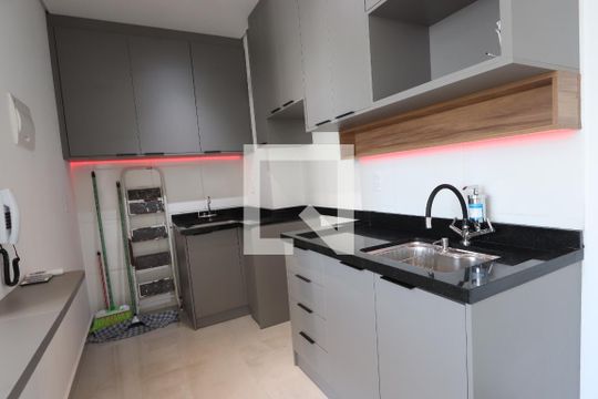 Cozinha de apartamento para alugar com 2 quartos, 36m² em Vila Prudente, São Paulo