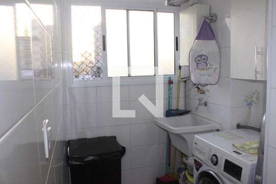 Área de serviço de apartamento à venda com 2 quartos, 64m² em Picanço, Guarulhos