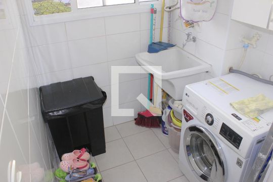 Área de serviço de apartamento à venda com 2 quartos, 64m² em Picanço, Guarulhos