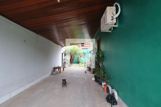 Garagem de casa à venda com 2 quartos, 219m² em Liberdade, Novo Hamburgo