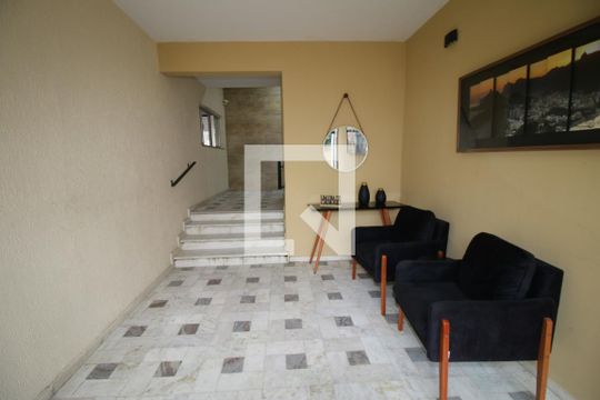 Hall de Entrada de apartamento à venda com 2 quartos, 80m² em Olaria, Rio de Janeiro
