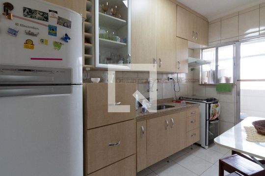 Cozinha de apartamento para alugar com 2 quartos, 80m² em Jardim Adhemar de Barros, São Paulo