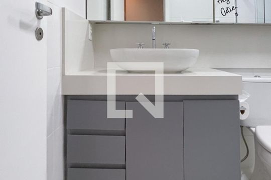 Banheiro - Suíte 1 de apartamento para alugar com 2 quartos, 94m² em Centro, São Bernardo do Campo