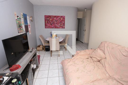 Sala de apartamento à venda com 3 quartos, 75m² em Qne 27, Brasília