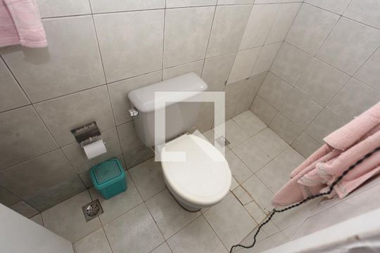 Banheiro do Quarto 2 de apartamento à venda com 3 quartos, 75m² em Qne 27, Brasília