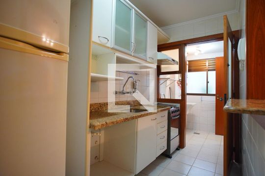 Cozinha de apartamento para alugar com 1 quarto, 54m² em Petrópolis, Porto Alegre