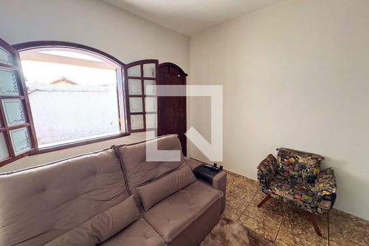 Sala de casa à venda com 3 quartos, 360m² em Conjunto Túnel Ibirité (Barreiro), Belo Horizonte