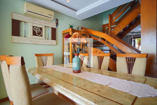 Sala de Jantar de casa para alugar com 4 quartos, 310m² em Jardim Lindóia, Porto Alegre
