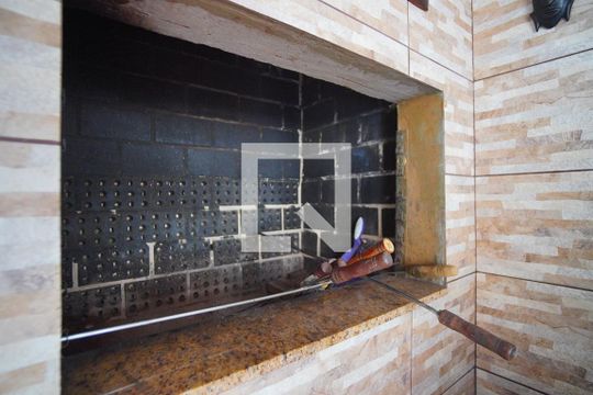 Quintal Fundos - Sala Gourmet de casa para alugar com 4 quartos, 310m² em Jardim Lindóia, Porto Alegre