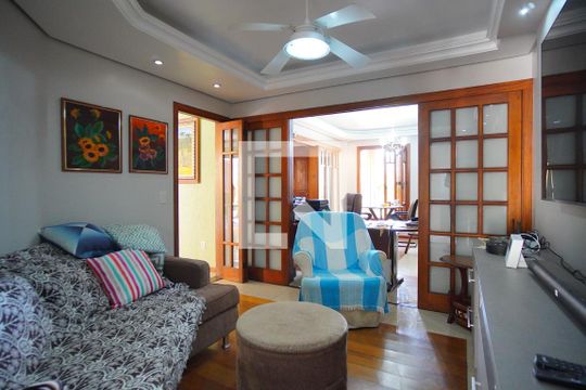 Sala 2 de casa para alugar com 4 quartos, 310m² em Jardim Lindóia, Porto Alegre