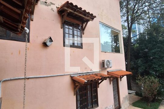 Área comum de casa à venda com 5 quartos, 250m² em Ouro Preto, Belo Horizonte