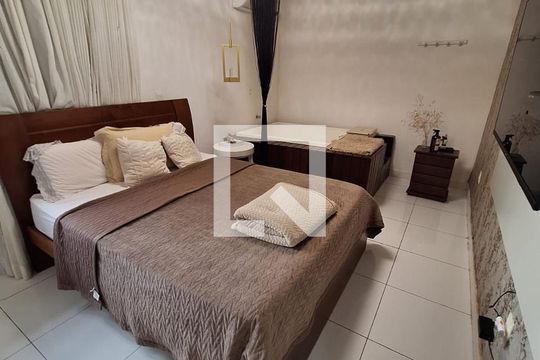 Quarto de casa à venda com 5 quartos, 250m² em Ouro Preto, Belo Horizonte
