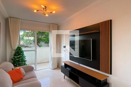 Sala de apartamento para alugar com 2 quartos, 72m² em Renascença, Belo Horizonte
