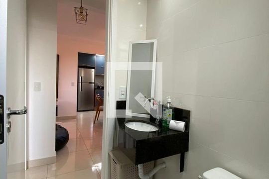 Banheiro Corredor de apartamento para alugar com 2 quartos, 72m² em Renascença, Belo Horizonte