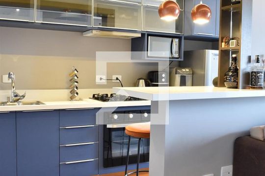 Cozinha de apartamento à venda com 2 quartos, 60m² em Capão Raso, Curitiba