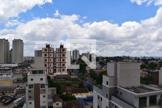 Suíte - Vista de apartamento à venda com 2 quartos, 60m² em Capão Raso, Curitiba