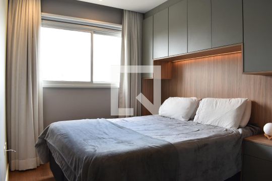 Suíte de apartamento à venda com 2 quartos, 60m² em Capão Raso, Curitiba
