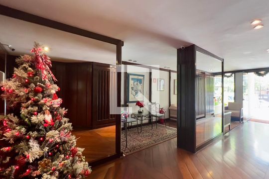 Hall de entrada de apartamento à venda com 2 quartos, 63m² em Paraíso, São Paulo
