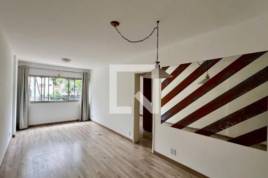 Sala de apartamento à venda com 2 quartos, 63m² em Paraíso, São Paulo