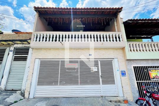 Fachada de casa à venda com 2 quartos, 180m² em Jardim Baruch, Guarulhos