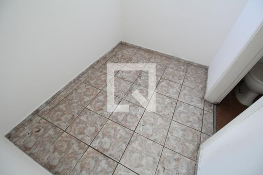 Quarto de Serviço de apartamento para alugar com 2 quartos, 67m² em Real Parque, São Paulo