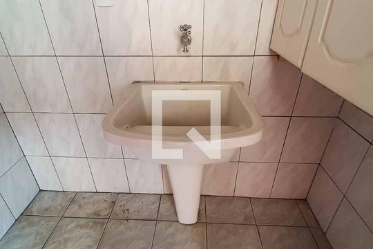 Casa 1 - Área de Serviço de casa à venda com 4 quartos, 232m² em São Pedro, Osasco