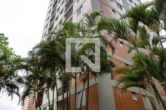 Fachada do bloco de apartamento para alugar com 2 quartos, 64m² em Centro, Diadema